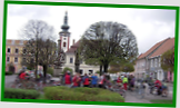(4,5km) Cyklisté na náměstí v Nové Bystřici